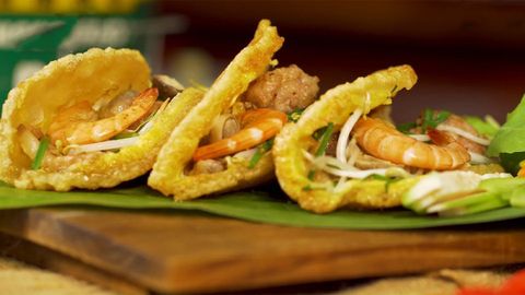 Bánh khoái là bánh gì? Bánh khoái và bánh xèo khác nhau như thế nào?