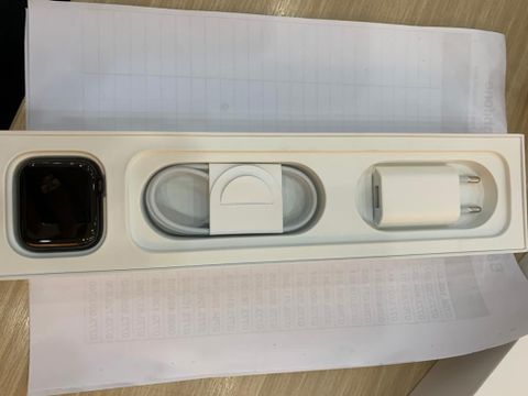 Apple Watch S5 LTE, 44mm Space Black Stainless Steel Case with Space Black Milanese Loop (MWWL2VN/A)