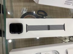  Apple Watch S5 LTE, 44mm Space Black Stainless Steel Case with Space Black Milanese Loop (MWWL2VN/A) 