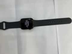  Apple Watch S6 GPS, 44mm Space Gray Aluminium Case with Black Sport Band - Regular (M00H3VN/A) 