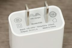  Adapter Sạc 1A AVA JC62 Trắng 