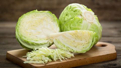 18 tác dụng của bắp cải đối với sức khỏe và cách chọn mua bắp cải tươi ngon