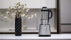  So sánh máy làm sữa hạt và máy xay sinh tố, máy nào đa năng hơn? 