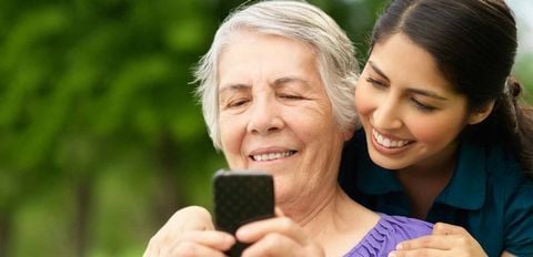 Top 5 điện thoại, smartphone phù hợp tặng bố mẹ nhân ngày lễ Vu Lan
