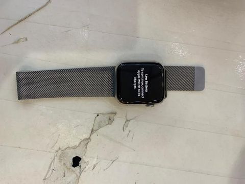 Apple Watch S5 LTE, 44mm Stainless Steel Case with Stainless Steel Milanese Loop