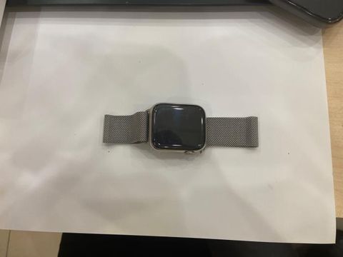 Apple Watch S5 LTE, 44mm Stainless Steel Case with Stainless Steel Milanese Loop (MWWG2VN/A)