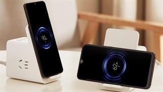 Xiaomi ra mắt bộ sạc không dây đứng với giá 370 ngàn đồng, hỗ trợ sạc nhanh không dây 10W, có dây 18W