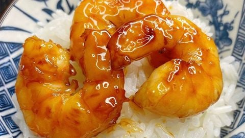 Cách làm tôm rim mật ong thơm ngon, đậm đà hấp dẫn cực kì hao cơm