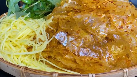 2 cách làm bánh tráng trộn sa tế cay ngon hấp dẫn dễ làm ăn là ghiền