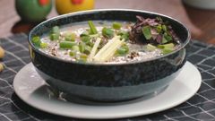  Cách nấu cháo thịt bằm tía tô bổ dưỡng ăn nóng giải cảm mùa mưa 