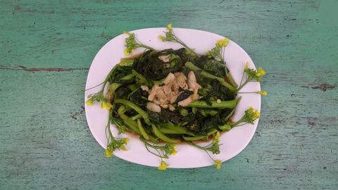 Cách làm cải ngồng xào dầu hào mặn mặn ngọt ngọt cực hao cơm