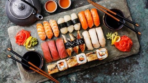 Sushi để được bao lâu? Cách bảo quản sushi qua đêm và nhận biết sushi hỏng