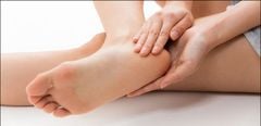  2 cách chà gót chân tại nhà hiệu quả giúp loại bỏ hoàn toàn da chết 