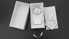 Việc cắt giảm tai nghe EarPods để bảo vệ môi trường giúp Apple bán được nhiều tai nghe không dây hơn, thật thú vị! 