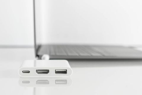 Adapter Type C sang HDMI/Type C/USB Apple MJ1K2 Trắng