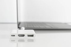  Adapter Type C sang HDMI/Type C/USB Apple MJ1K2 Trắng 