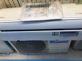 Điều hòa Midea Inverter 9000 BTU MSAFA-10CRDN8