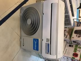 Máy lạnh Midea Inverter 1 HP MSAFA-10CRDN8