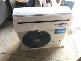 Máy lạnh Midea Inverter 1 HP MSAFA-10CRDN8