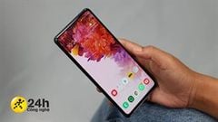  Galaxy S21 FE tiếp tục lộ thêm một vài hình ảnh trên tay người dùng, thiết kế đã quá rõ ràng, SamFans mong chờ gì nữa không? 