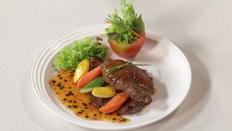 Cách làm bò sốt chanh dây thơm ngon, hấp dẫn và đơn giản tại nhà