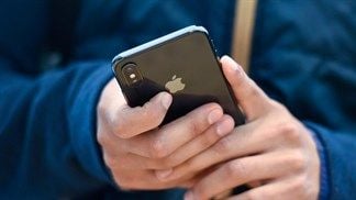 Cách mở ứng dụng Facebook, Zalo, YouTube bằng cách gõ vào mặt lưng trên iPhone