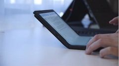 Samsung, Intel và Microsoft cùng nhau bắt tay để tạo nên laptop màn hình gập, một bom tấn mới chuẩn bị ra đời 