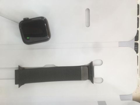 Apple Watch S6 GPS + Cellular, 40mm Graphite Stainless Steel Case with Graphite Milanese Loop (M06Y3VN/A)