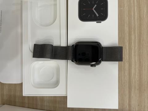 Apple Watch S6 GPS + Cellular, 40mm Graphite Stainless Steel Case with Graphite Milanese Loop (M06Y3VN/A)