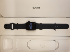  Apple Watch S6 GPS + Cellular, 40mm Space Gray Aluminium Case with Black Sport Band - Regular (M06P3VN/A) 