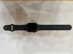  Apple Watch SE GPS + Cellular, 40mm Space Gray Aluminium Case with Black Sport Band - Regular 