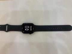  Apple Watch SE GPS + Cellular, 44mm Space Gray Aluminium Case with Black Sport Band - Regular (MYF02VN/A) 