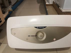Bình nóng lạnh Ariston 15 lít SL 15 MT
