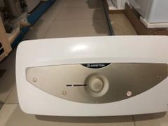  Bình nóng lạnh Ariston 15 lít SL 15 MT 