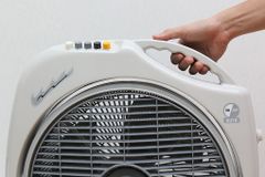  Quạt hộp Asia F16001 xám 