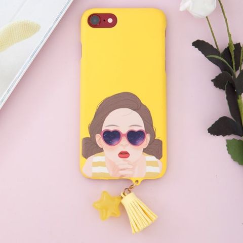 Ốp lưng iPhone 7 - iPhone 8 Nhựa cứng Simple Tassel in hình OSMIA CK170506 Cô gái đeo kính