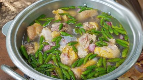 2 Cách nấu lẩu gà ớt hiểm cực ngon nóng hổi cay nồng cho ngày mưa lạnh
