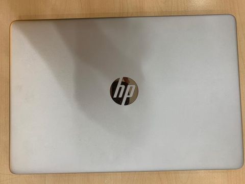 HP 15s fq1111TU i3 1005G1/4GB/256GB/15.6