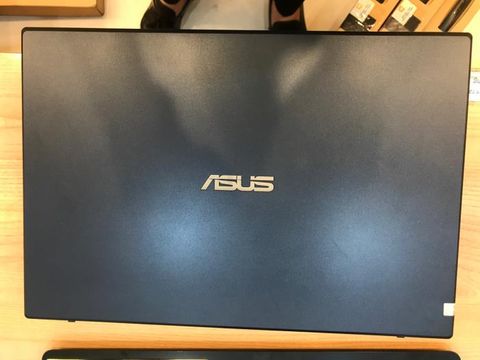 Asus F571GT i7 9750H/8GB/512GB/4GB GTX1650/15.6