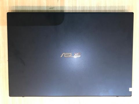 Asus F571GT i7 9750H/8GB/512GB/4GB GTX1650/15.6