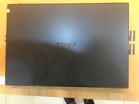 Asus F571GT i7 9750H/8GB/512GB/4GB GTX1650/15.6