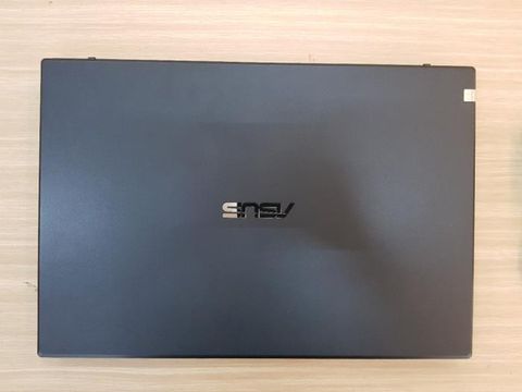 Asus F571GT i7 9750H/8GB/512GB/4GB GTX1650/15.6