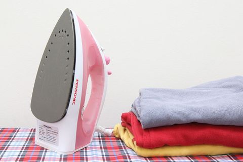 Bàn ủi hơi nước Pensonic PSI-1007