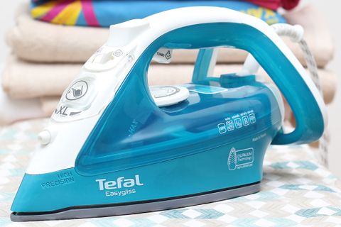 Bàn ủi hơi nước Tefal FV3925