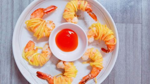 Cách làm tôm cuộn khoai tây chiên bằng nồi chiên không dầu siêu hấp dẫn