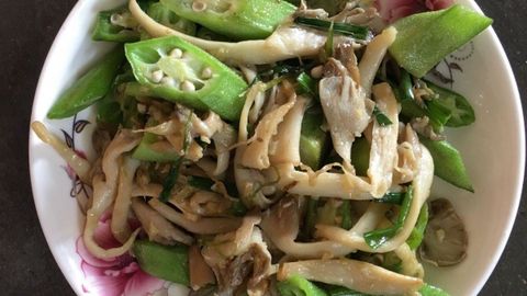 Cách làm đậu bắp xào nấm chay cực ngon, thanh vị đưa cơm