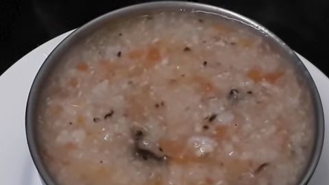 Cách nấu cháo lươn cà chua cho bé ăn dặm dễ làm tại nhà