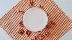 Cách làm sữa hạt óc chó thơm béo, dinh dưỡng giúp giữ dáng đẹp da 