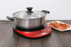  Bếp điện từ Midea MI-B2118DH 
