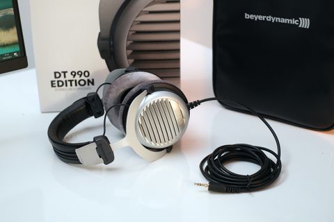 Beyerdynamic DT 990 Edition - tai nghe Hi-Fi chất Đức